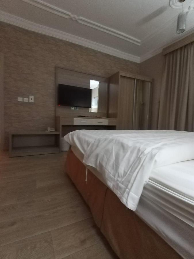 Laylat Wed Aparthotel Djedda Buitenkant foto